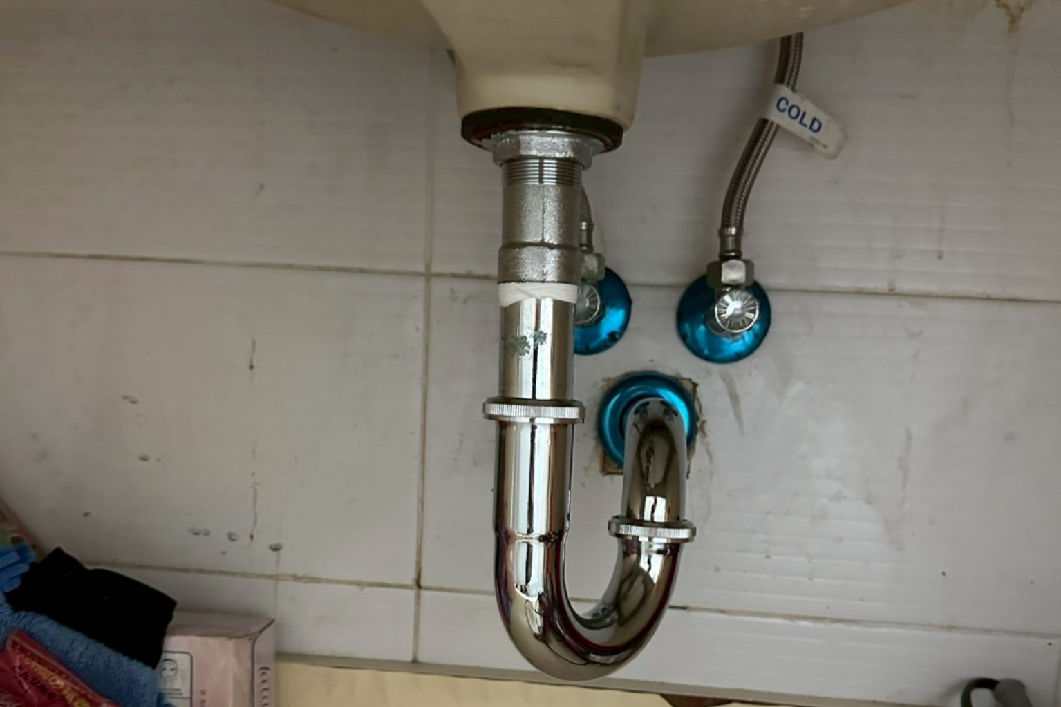 竹北浴室面盆漏水案例：洗手台下方排水管漏水怎麼辦？